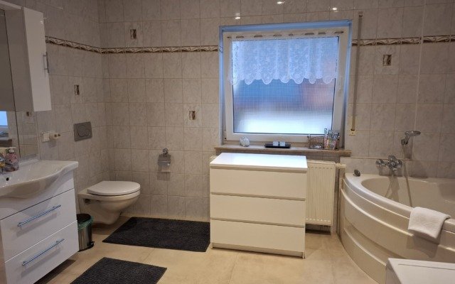 Spacious Furnished Home in Miesau furnished accommodation