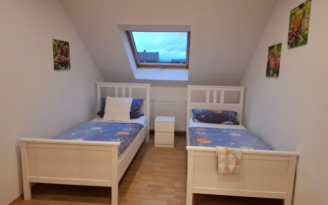 Spacious Furnished Home in Miesau furnished accommodation