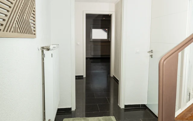 Gallery image 9